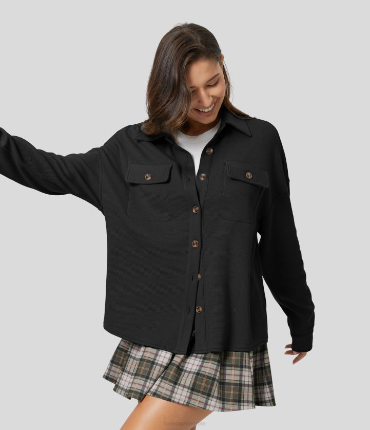 ropa negro BBV2NZ2054 mujer Halara chaqueta casual oversize con cuello tipo gofre, hombros caídos, bolsillo con solapa, botones en la parte delantera, dobladillo curvo