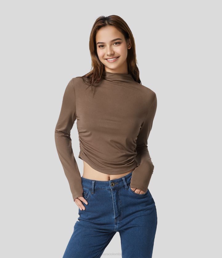 ropa camelia marrón BBV2NZ2064 mujer Halara Top informal ajustado con dobladillo curvo fruncido lateral y cuello simulado